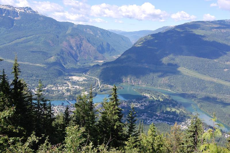 Revelstoke_from_Mount_Revelstoke_Kirby, D. [Photographer] (2008)